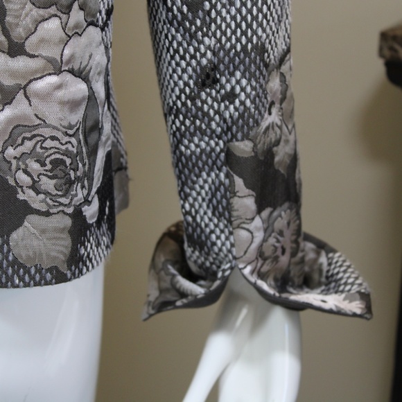 Armani Collezioni Black & Ivory Floral Print Jacket Sikk Linned– Size 8 - Picture 11 of 16